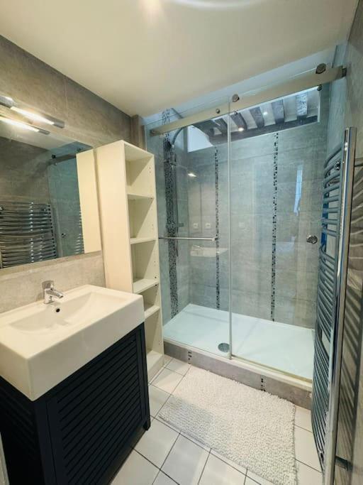Appartement Spacieux De Charme En Hyper-Centre Caen Exteriör bild